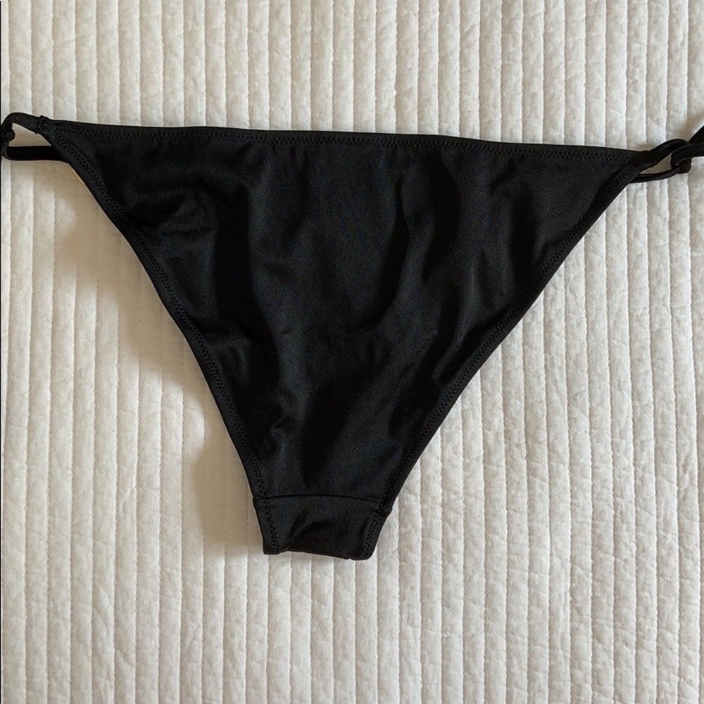 H&M String Bikini - Picture 4 of 5